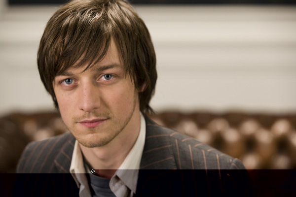 penelope_movie_image_james_mcavoy[1].jpg