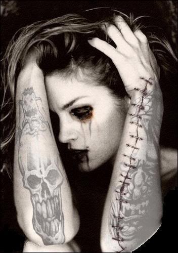 gothic_girl-32171.jpg
