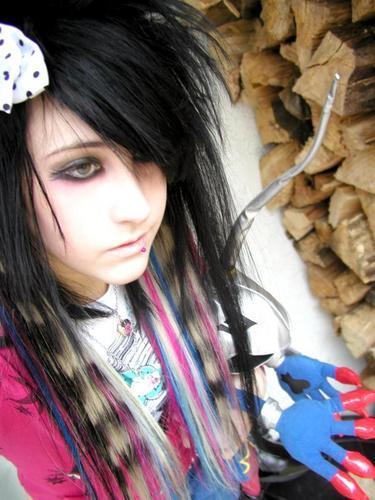 Emo_Girl_by_mentalychallenged23.jpg