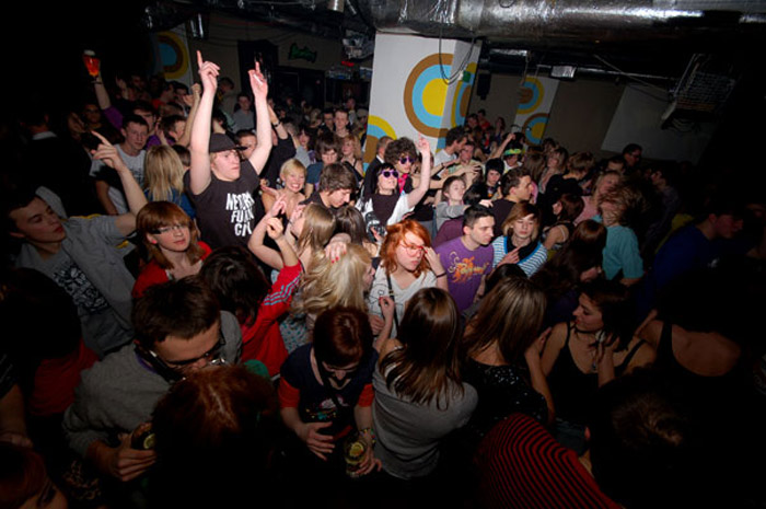 fakecroud.jpg