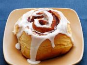 CINNAMON ROLL CLUB