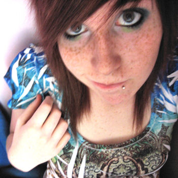 Photo of WhiteRosesxandxRain