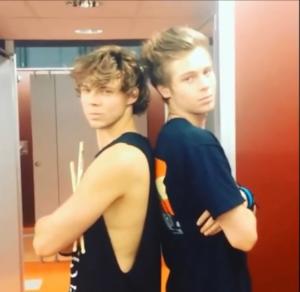 Photo of AshtonsBandana